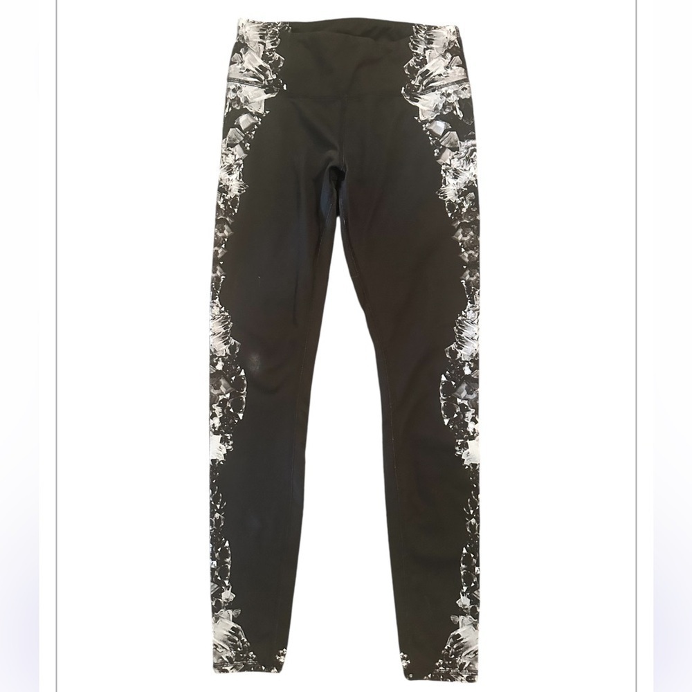 ALO Yoga Black and White Leggings with Pattern Size Small - Picture 3 of 6